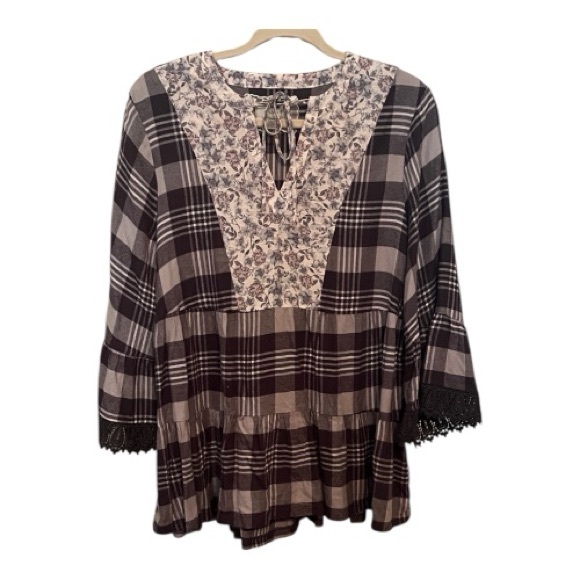 Cupio Tops - Cupio Black and Gray Plaid Floral Blouse
